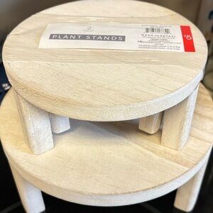 Plant/decor stands